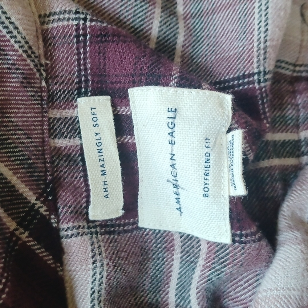 AMERICAN Eagle  xs plaid flannel boyfriend style shirt. Great for school! - Picture 6 of 8